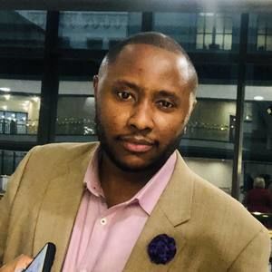 Meet your Posher, Derrick